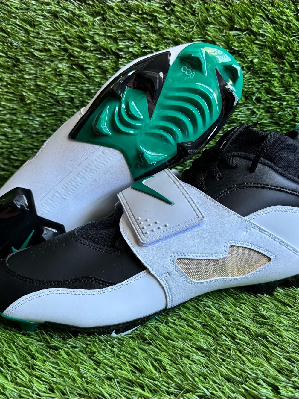 Size 12 Nike Men's Diamond Turf 93 TD Emerald Football Cleats New HF5298-102